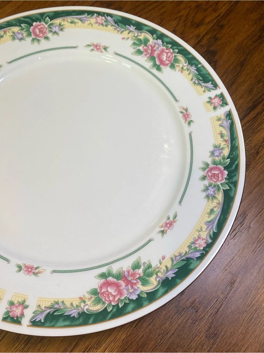 Floral Porcelain Dinner Plate in Green‎ and Pink